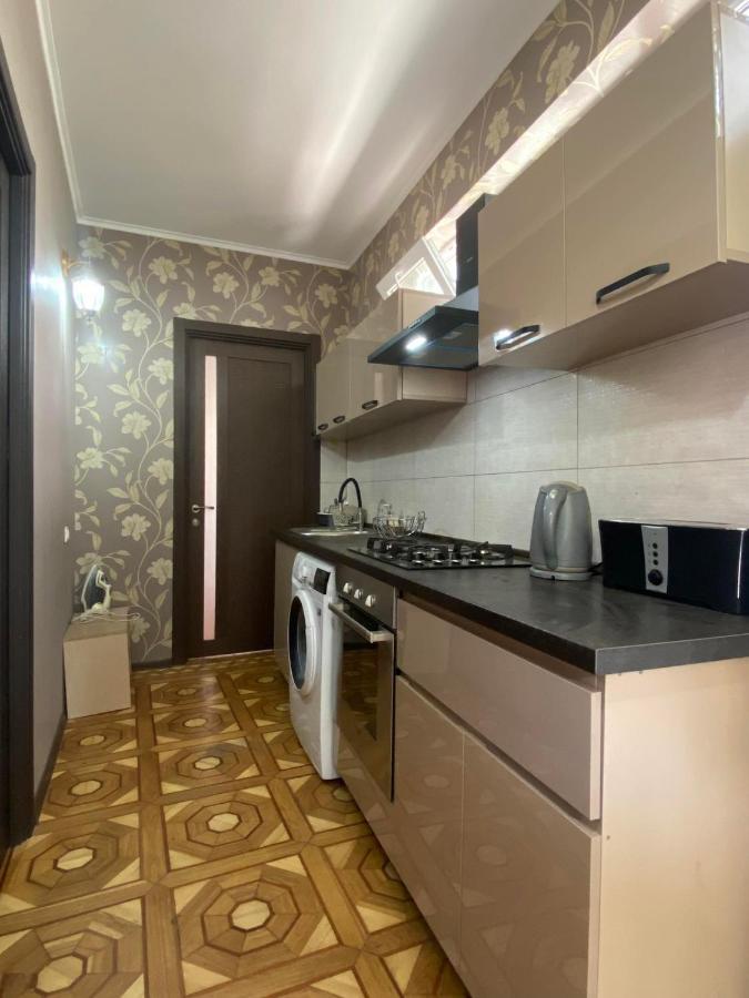 Дом 8 Apartment Tbilisi Exterior photo